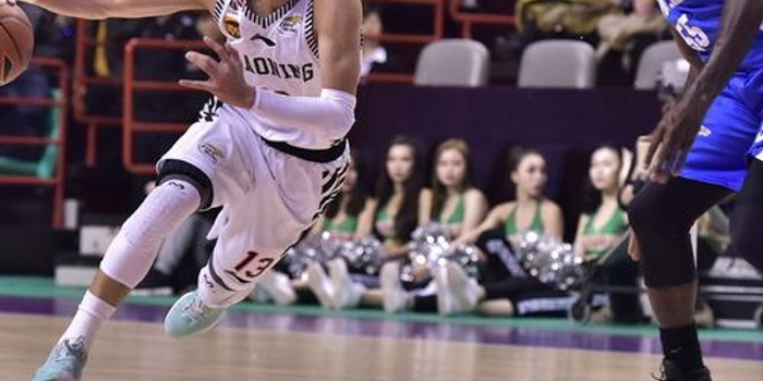 罗马诺：热刺还在努力争取萨维尼奥，内部也有人提议迪布林