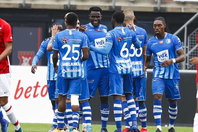 在这个秋高 在这个秋高