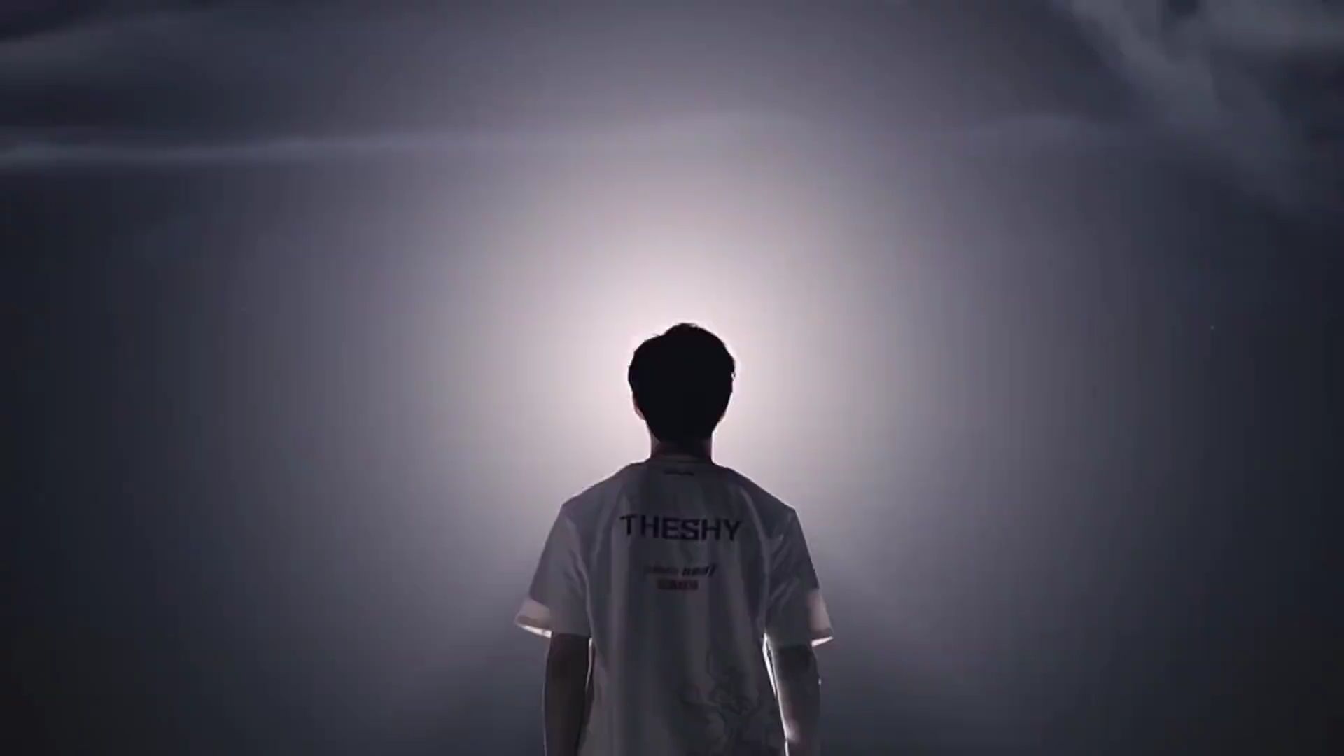 但她在近几 但她在近几